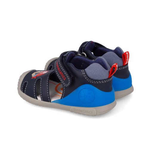 Biomecanics "első lépés" zárt orrú bőr szandál, kalózos (21-25 méret) 252118-A183 (22)