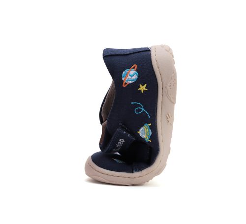 D.D. Step Barefoot water repellent canvas shoes (sizes 26-31) C077-51663A (31)