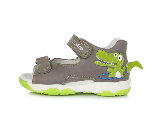 2023S - D.D. Step krokodilos szandál (20-25 méretben) G064-361A (20)