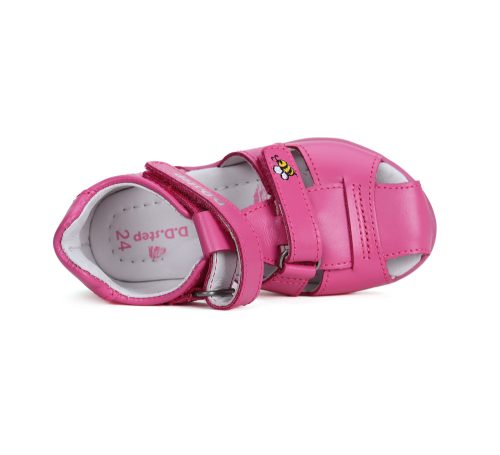 D.D. Step zárt orrú szandál méhecskés (25-30 méretben) G075-41324B (30)