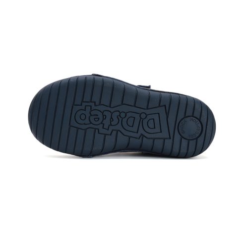 D.D. Step shoes (sizes 25-30) S050-51525 (30)